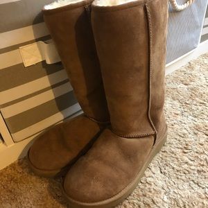 UGG classic tall boots size 9